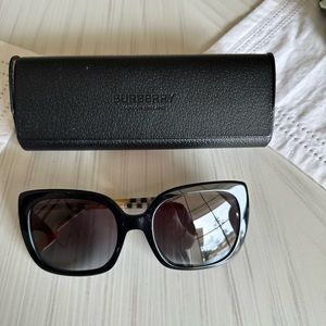 Women’s Burberry Polarized Sunglasses